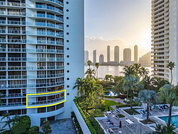 3rd image of 4000 Island Blvd #L-2