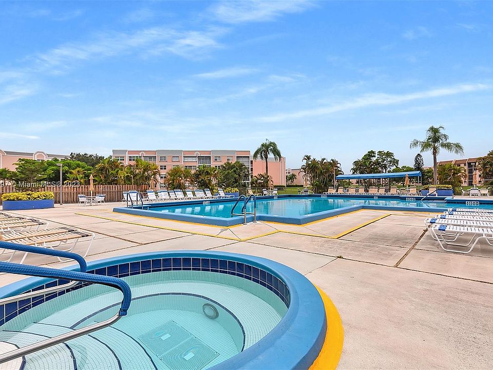 1st image of 10467 Sunrise Lakes Blvd APT 101