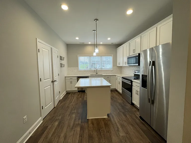 1178 Commonwealth Cir #1 — Photo 3