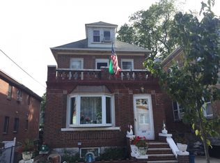 322 E 242nd St, Bronx, NY 10470