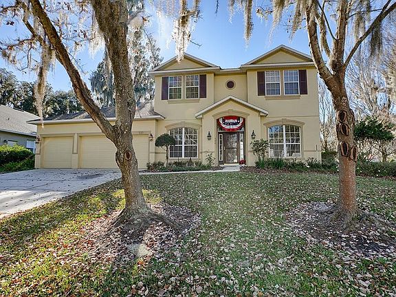 2nd image of 520 Lake Cove Pointe Cir