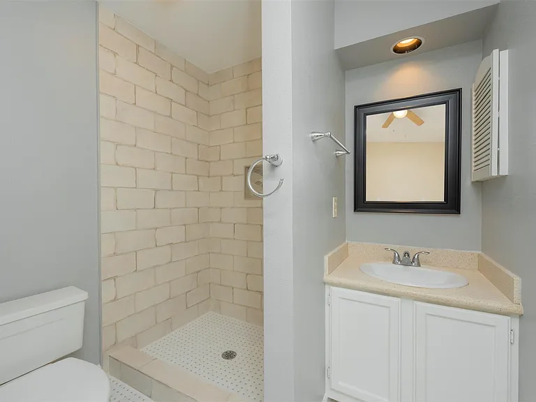 13 Mariner Village Dr — Photo 38