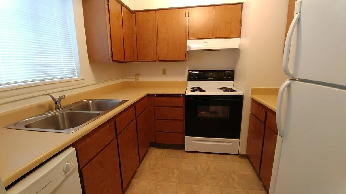 2 bed, 750 sqft, $950 — Photo 4