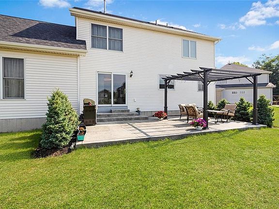 4th image of 9048 Shannon Ct