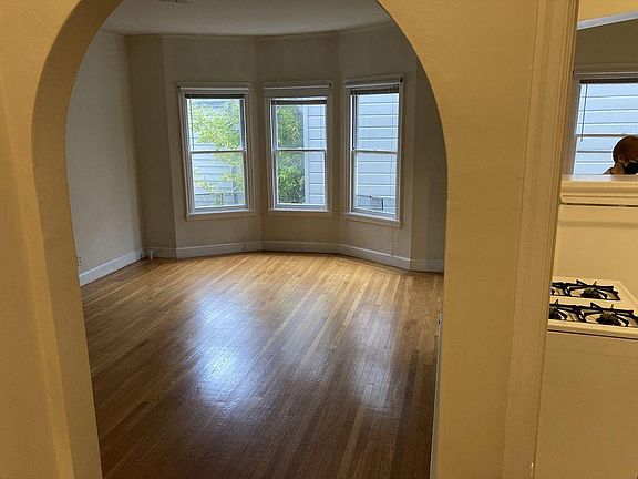 2nd image of 2120 Larkin St APT 205
