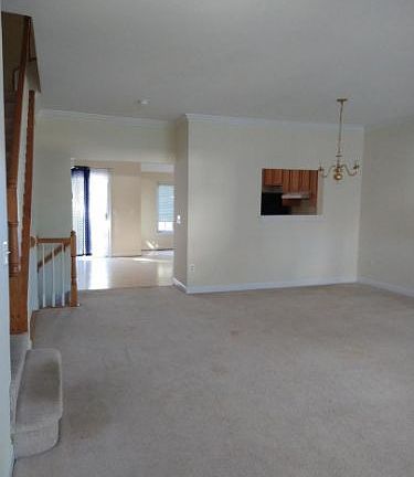 4th image of 14164 Madrigal Dr