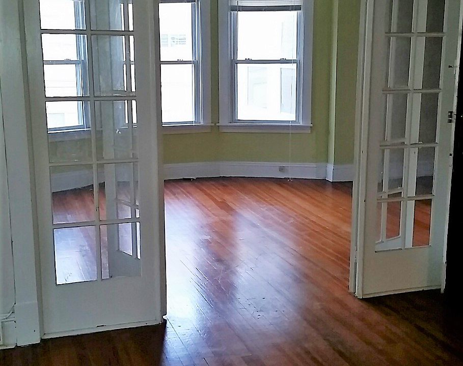 1st image of 3 Parkwood St #3