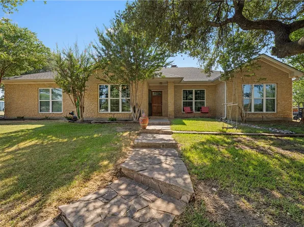 6907 N Lone Star Pkwy, Crawford, TX 76638