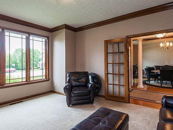 4th image of 279 Diamond Dr