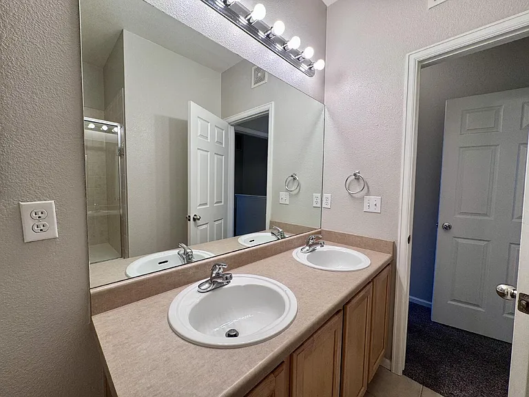5423 Water Tower Promenade — Photo 18
