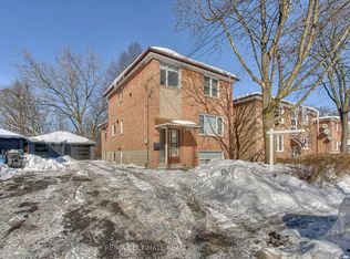 120 Edinborough Ct, Toronto, ON M6N 2E8
