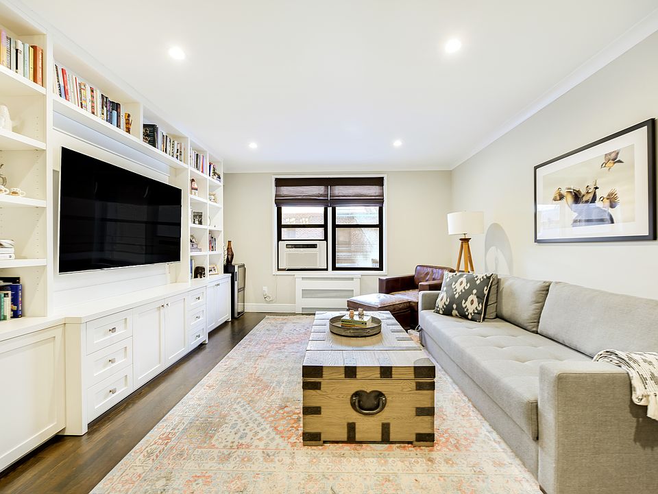 1st image of 60 E 9th St APT 303