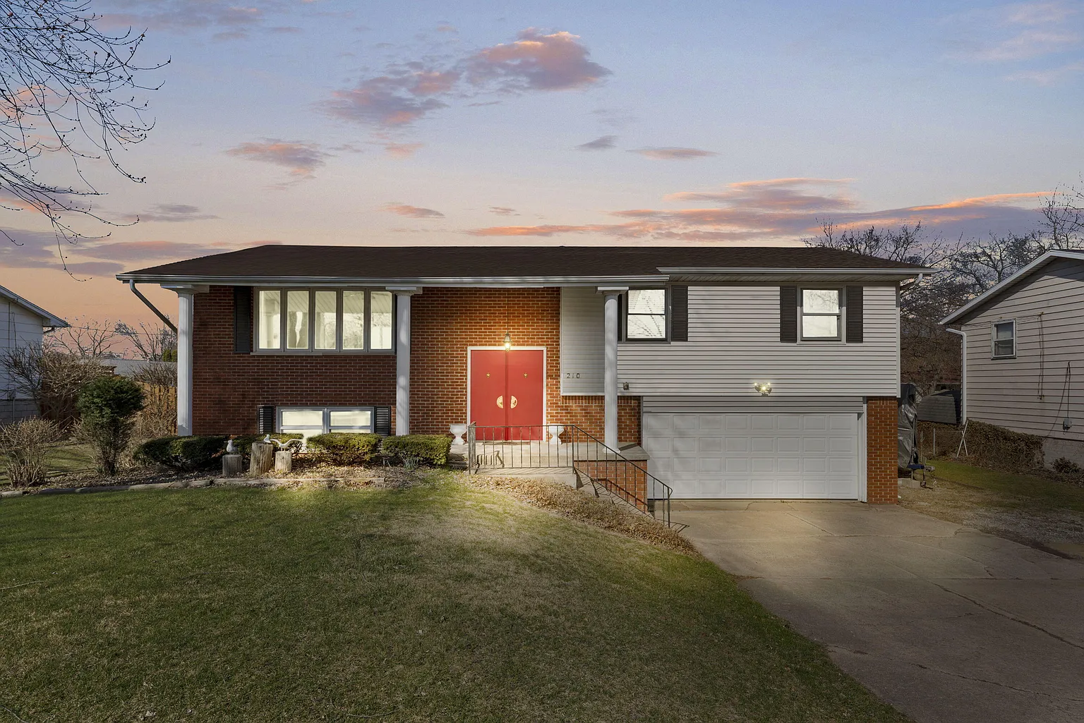 210 Barker Rd photo 1