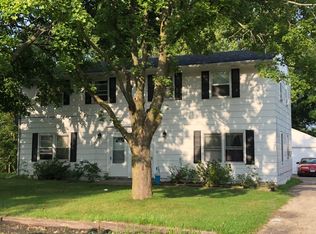 1118 11th St, Silvis, IL 61282