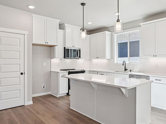 4418 W Thrush ST by Aho Construction