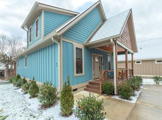 66 Terry Estate Dr, Black Mountain, NC 28711