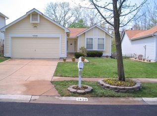 1439 Pepperdine Ct, Ballwin, MO 63021
