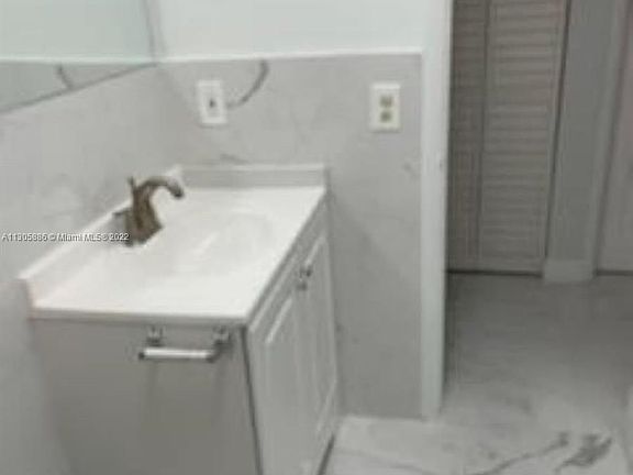 5th image of 17690 NE 5th Ct #0