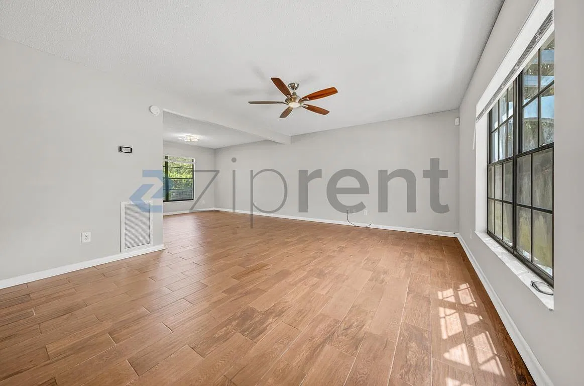 4 bed, 1756 sqft, $2,800 — Photo 4