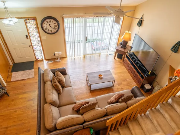 407 SE Woodbine Dr, Grimes, IA 50111