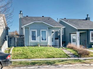 314 W Castleridge Dr NE, Calgary, AB T3J 3C4