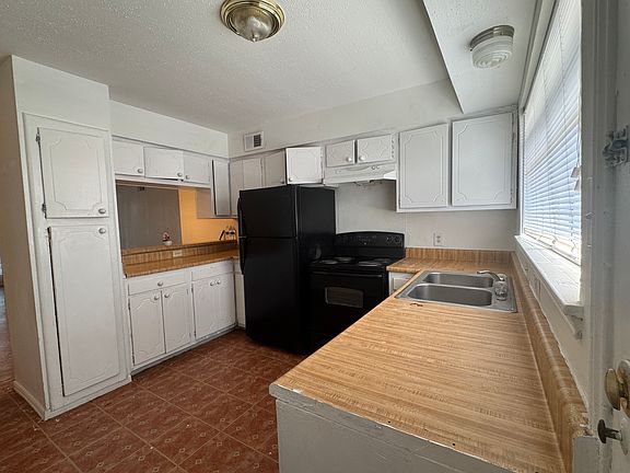 3rd image of 6405 Westward St APT 22