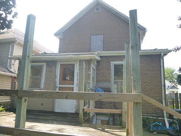 2nd image of 1125 Camden St