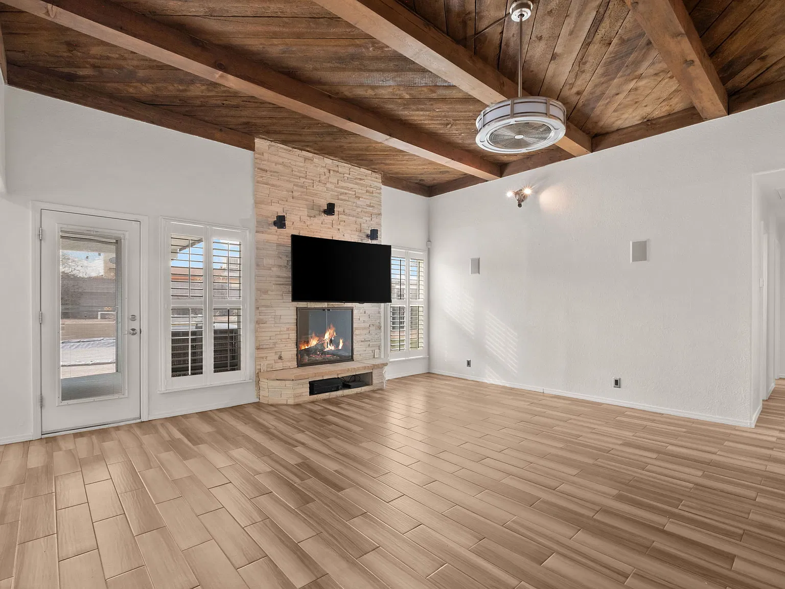 3 bed, 1441 sqft, $3,000 — Photo 4