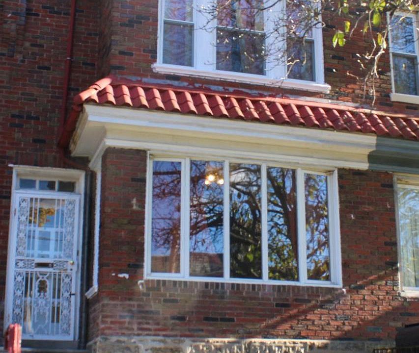 1st image of 2142 E Washington Ln