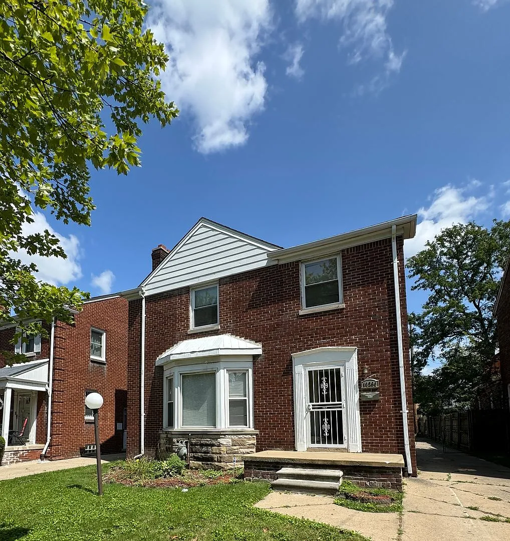Coming Soon! 3-Bedroom Brick Colonial In Greenwich — Photo 1