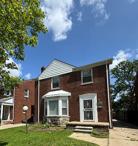 18260 Sorrento St Photo 1