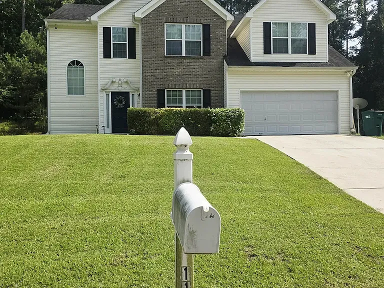 1170 Cliftwood Dr — Photo 42