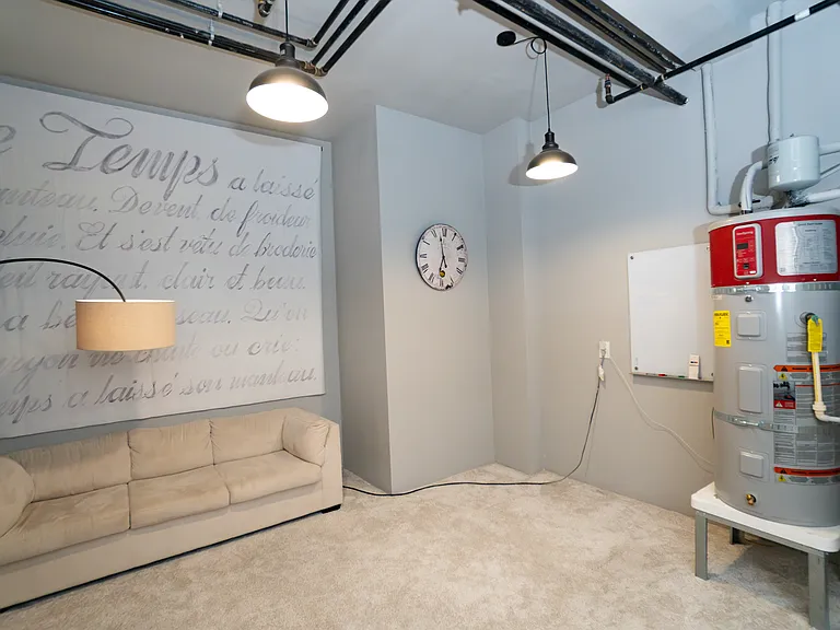 Bonus room.