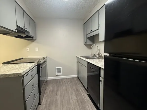 226 N Felts Rd APT 2, Spokane, WA 99206