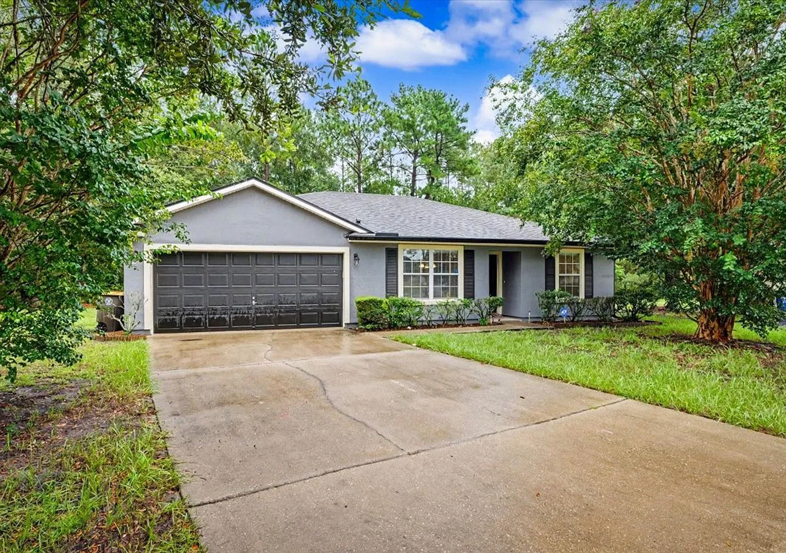 Spacious 3-Bedroom Home with 2-Car Garage & Lawn Care Included! — Photo 1