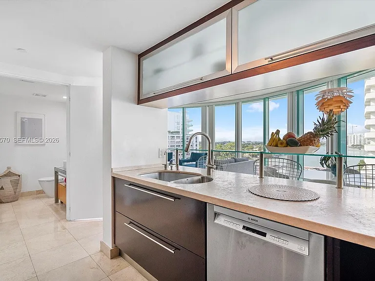 6000 Indian Creek Dr #8B — Photo 14
