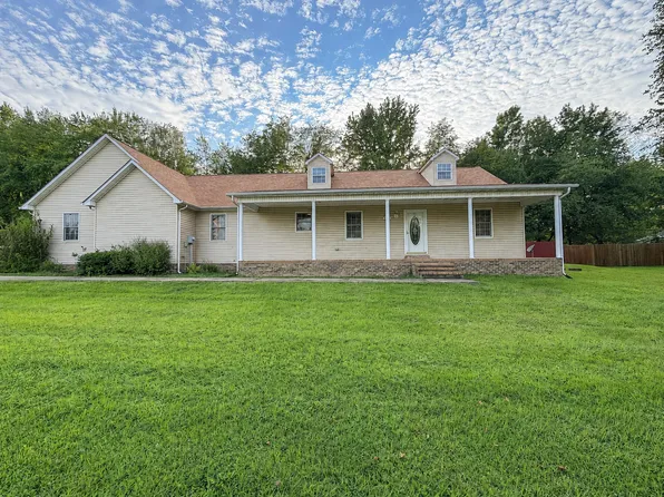 2805 Juniper Dr, Metropolis, IL 62960