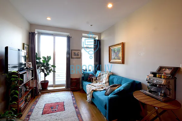 Rented by null | media 41