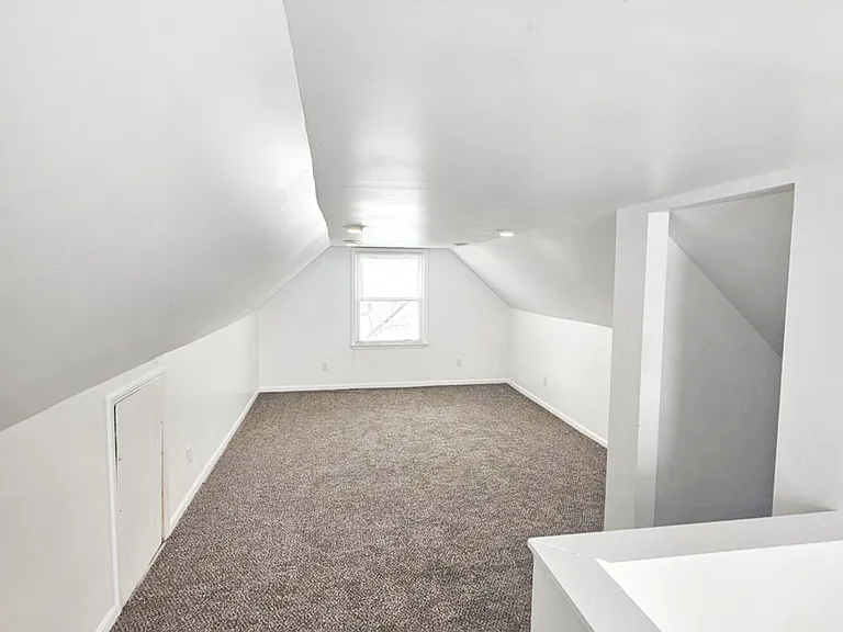 7547 Lamphere — Photo 14