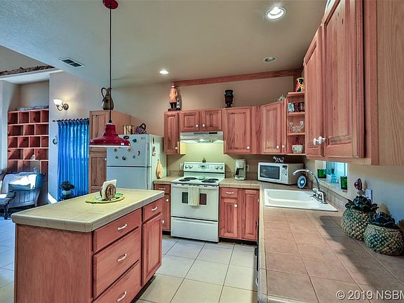 4th image of 320 Palm Ave