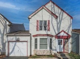 752 Lippert Ln, Glendale Heights, IL 60139