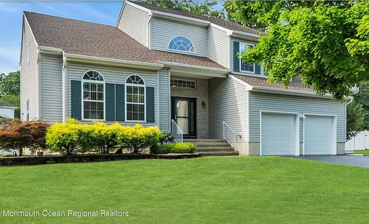 1 Gaelic Ct — Photo 1