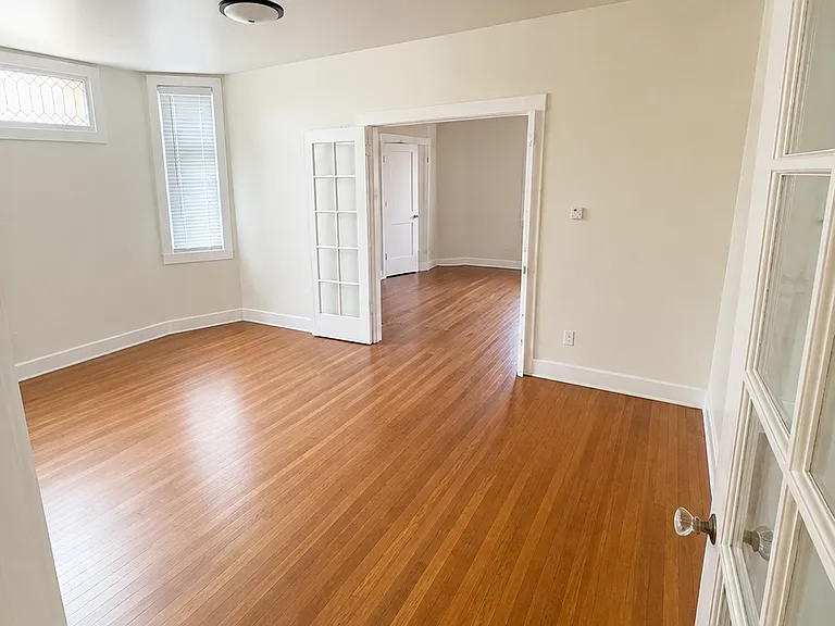 635 Irving St #3 — Photo 2