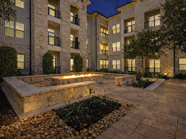 The Sterling at Oak Hills — Photo 35