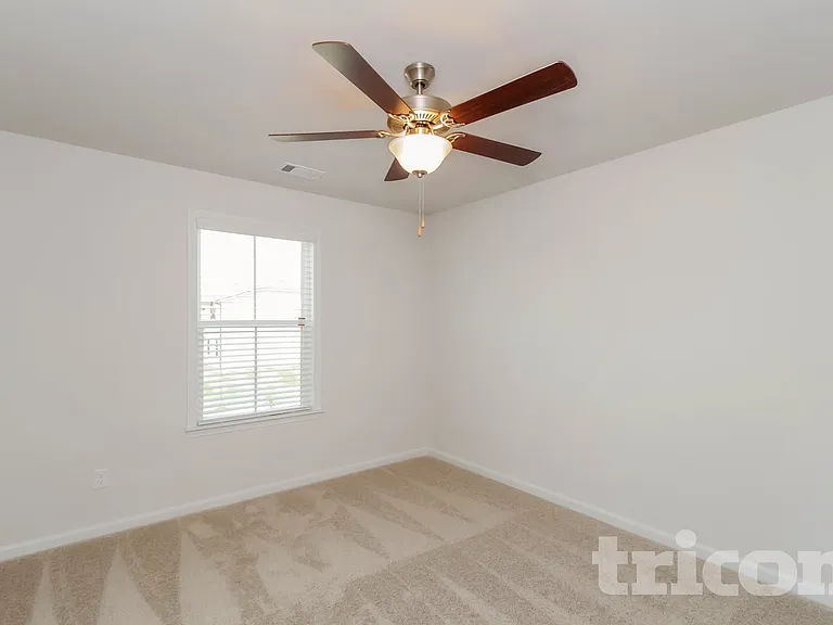 25 Leyland Ct — Photo 8