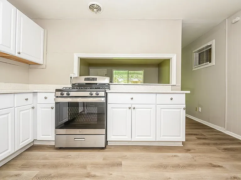 729 Blueridge Dr — Photo 8