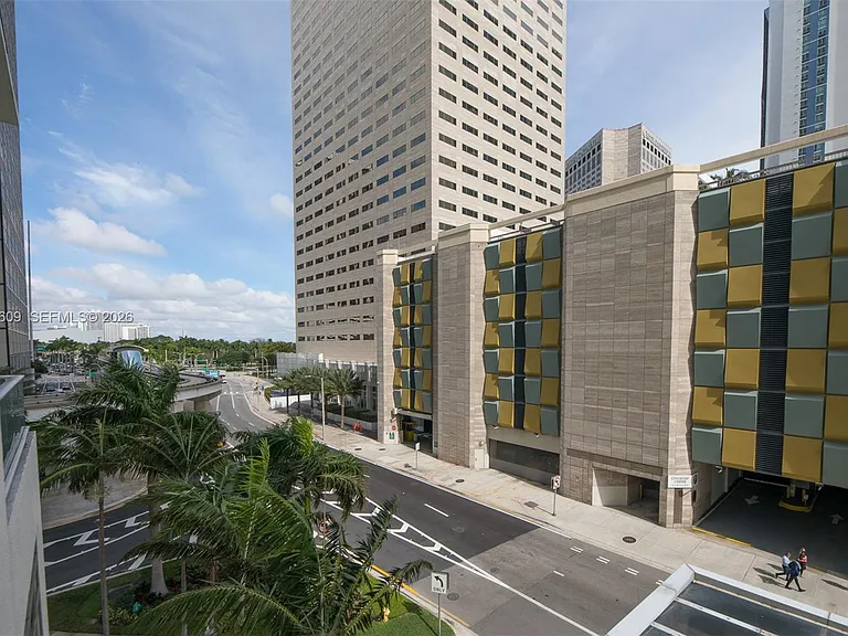 300 S Biscayne Blvd #L-428 — Photo 24