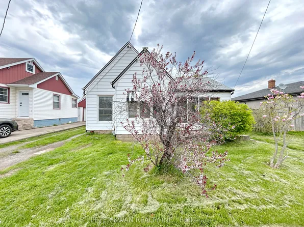 4977 John St, Lincoln, ON L3J 0P1