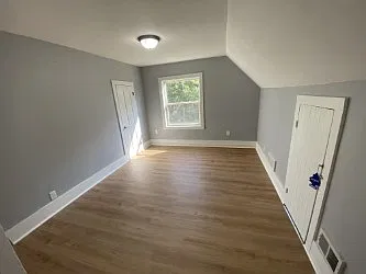 1 bed, 900 sqft, $1,050 — Photo 4