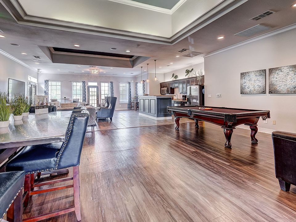 Community Lounge with pool table